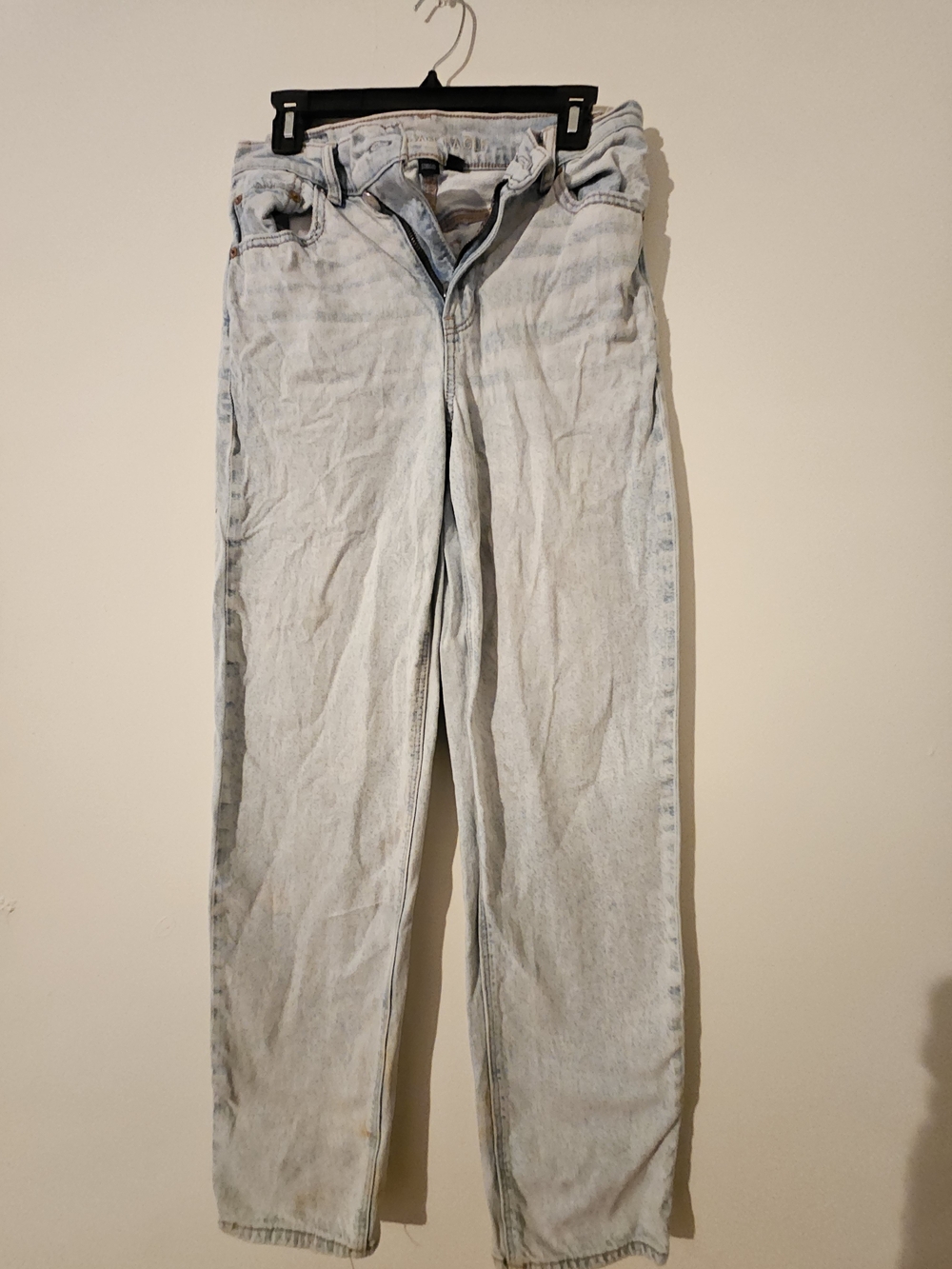 American Eagle Light Wash Mom Jeans
